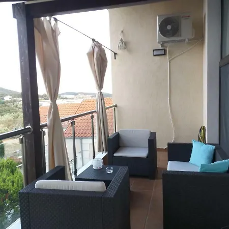 Le Attique * Nea Iraklitsa