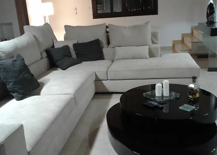 Le Attique Vilă Nea Iraklitsa