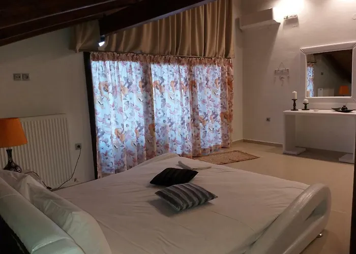 Le Attique Vilă Nea Iraklitsa