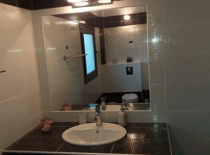 Vilă Le Attique Nea Iraklitsa